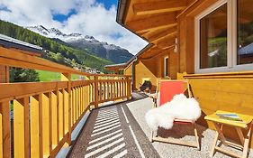 Alpendiamond Ski In & Bike Out Apartments Top 200, 400 & Penthouse 600