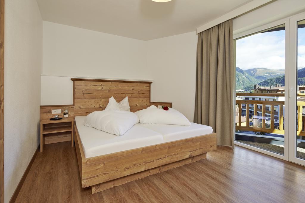 Alpendiamond Ski In & Bike Out Apartments Top 200, 400 & Penthouse 600 Solden Room photo